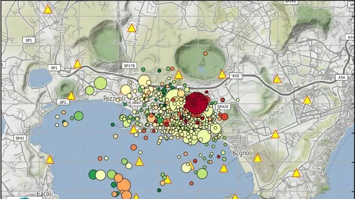 Sciame sismico nell'area dei Campi Flegrei (Mappa dell'Ingv, immagine d'archivio)