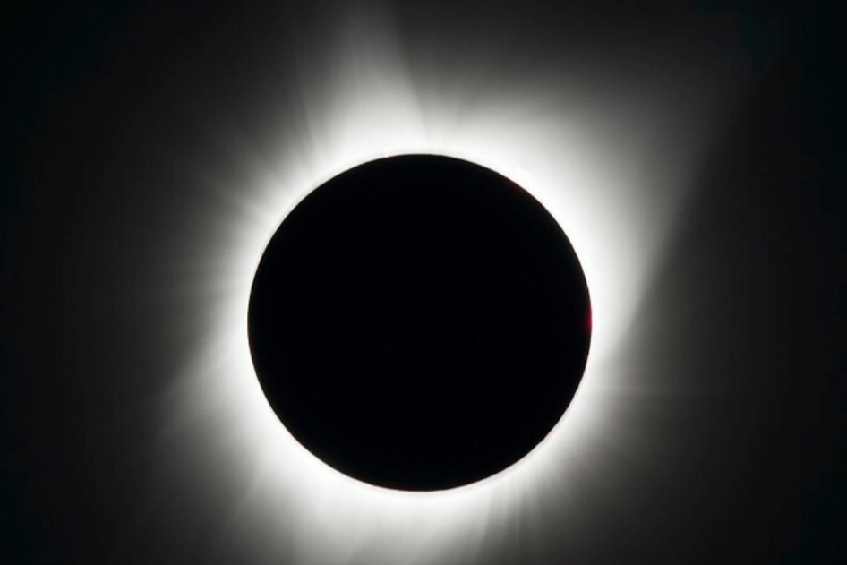 Eclissi totale di sole (foto Ansa) 