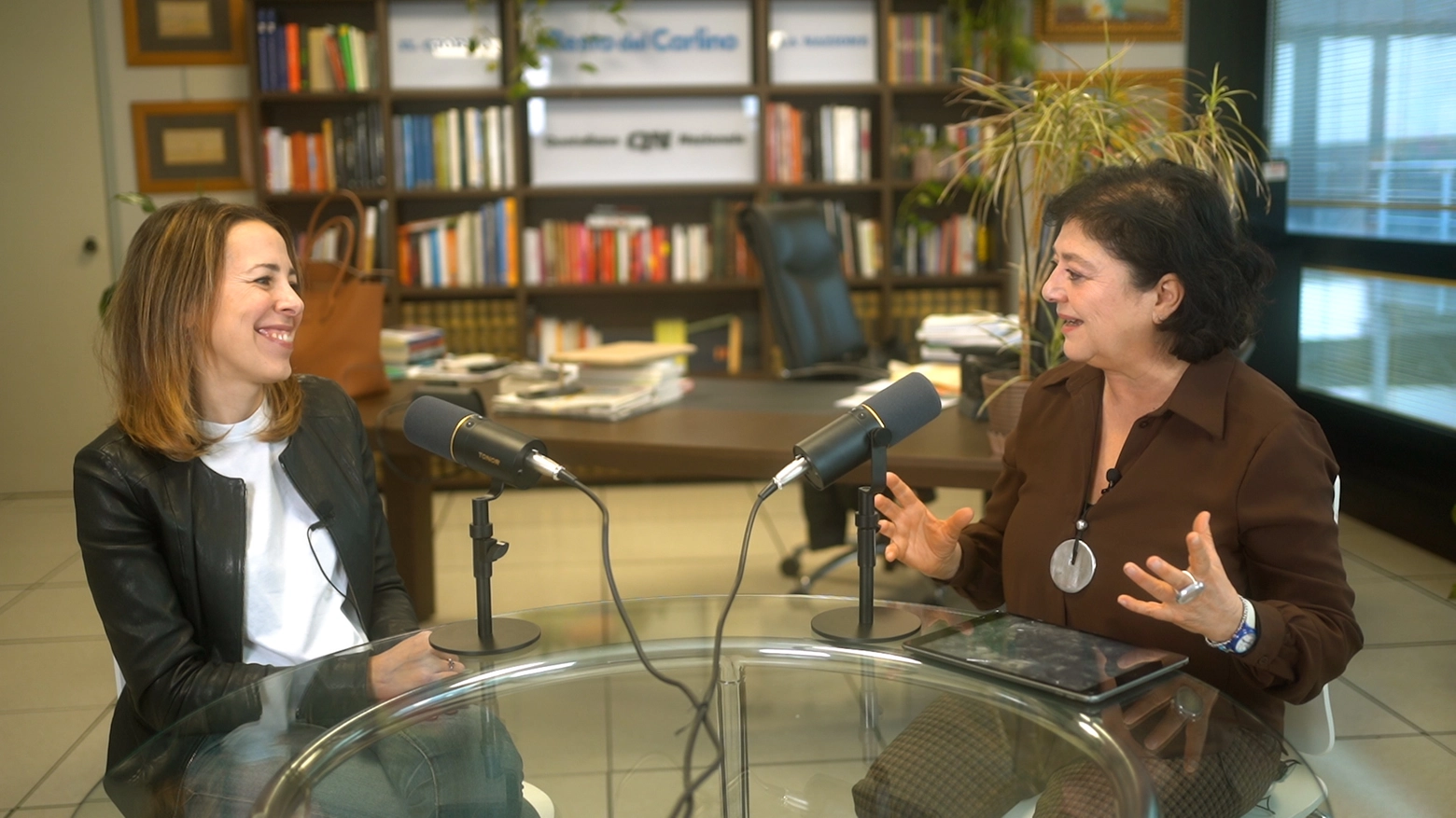 La video intervista della direttrice Agnese Pini. L’autrice: “Eva la disobbediente? È colei che ci ha fatto crescere, insegnando all’umanità a distinguere il bene dal male”