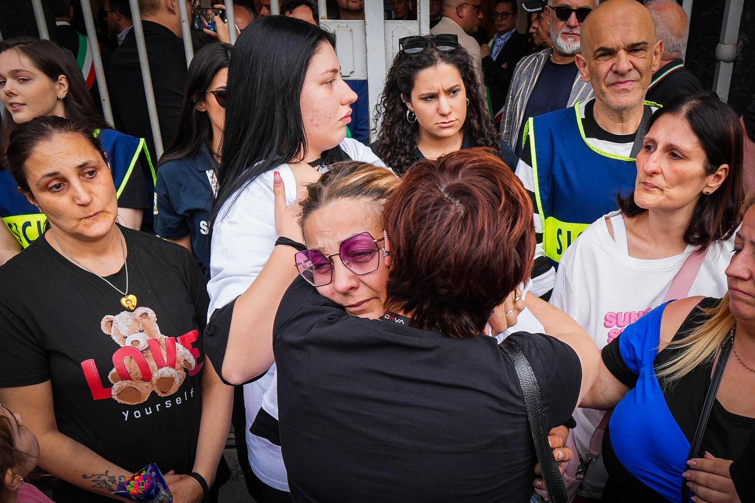 Orfani speciali in Italia: oltre 3500 minori colpiti dal femminicidio Orfani speciali in Italia: oltre 3500 minori colpiti dal femminicidio
