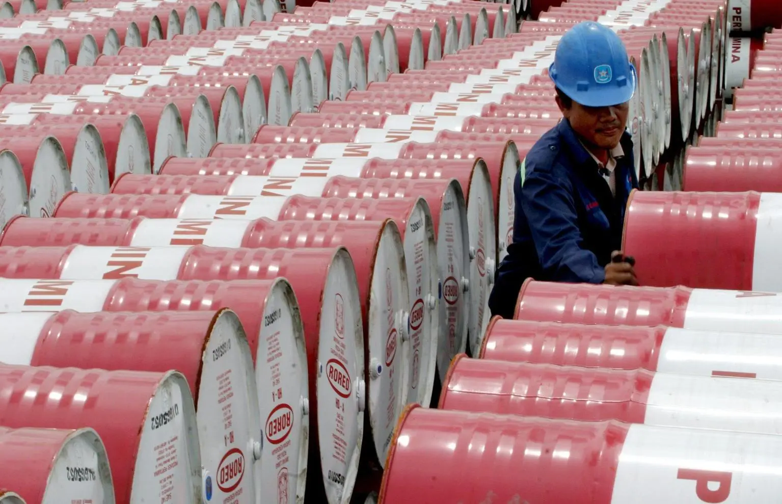Il petrolio chiude in forte calo a New York, -6,04%