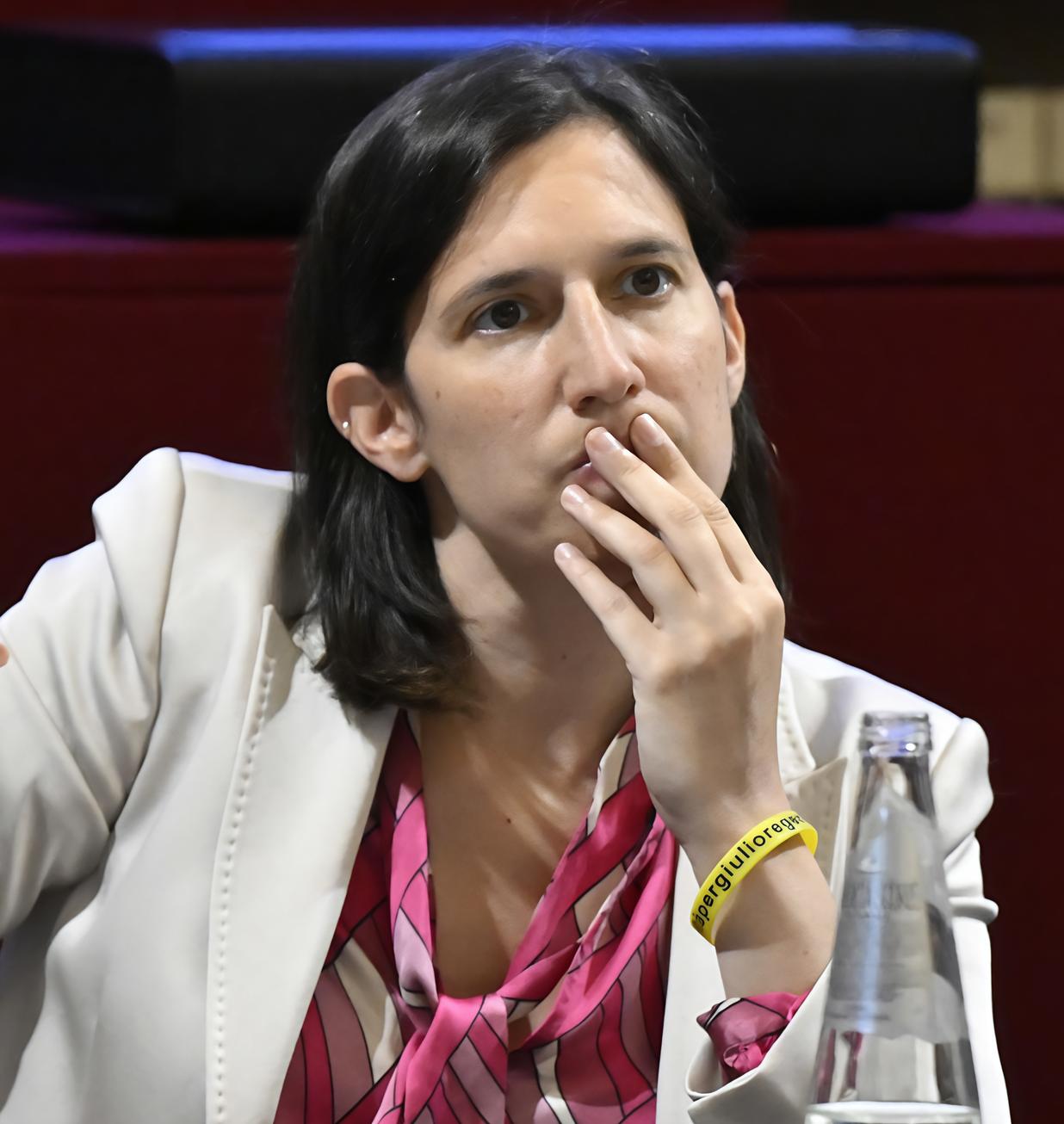 Anche il Pd in piazza contro il riarmo, malumore dei riformisti. Schlein non ci sarà Anche il Pd in piazza contro il riarmo, malumore dei riformisti. Schlein non ci sarà