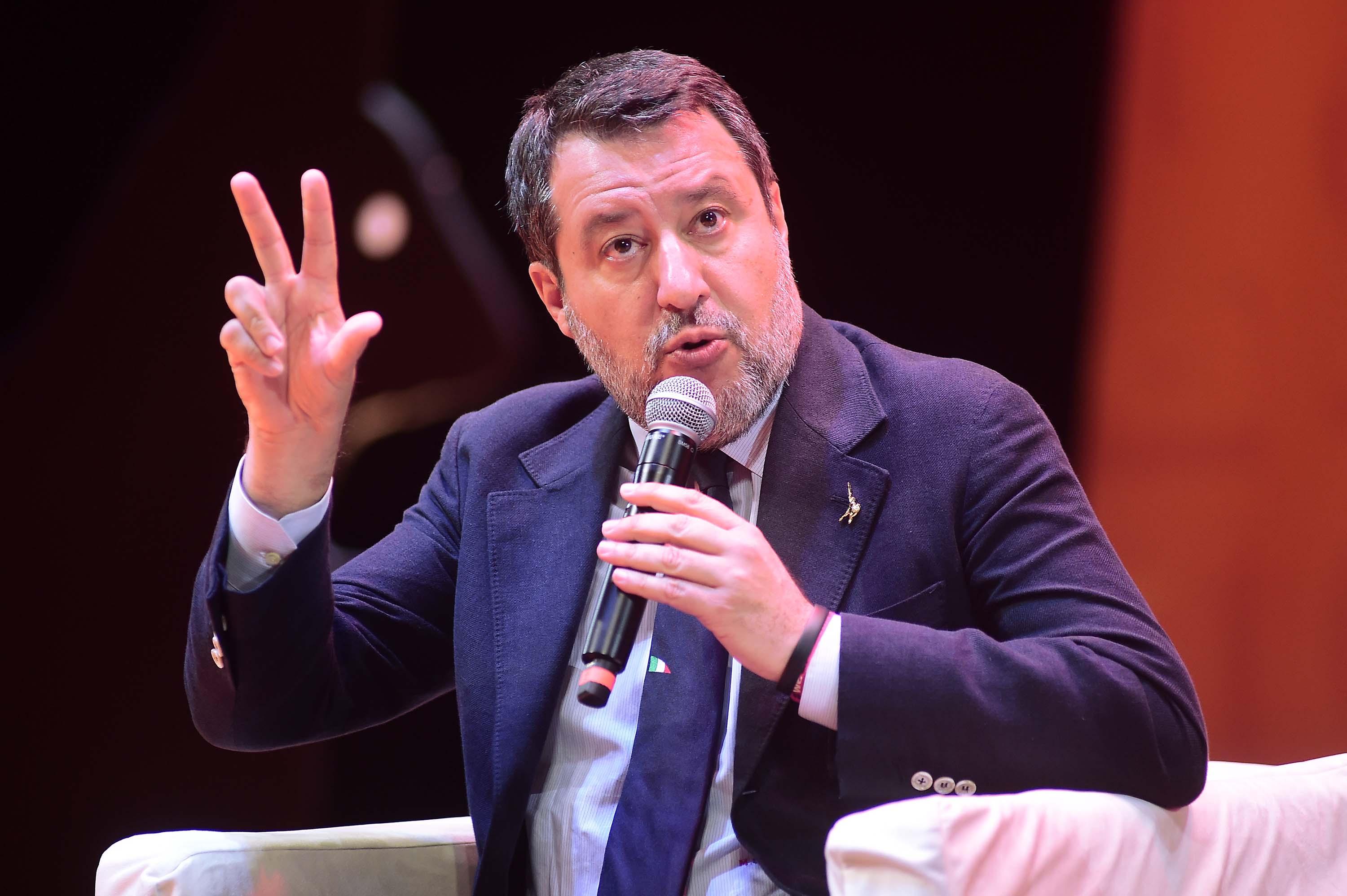 La battaglia per il terzo mandato: la Lega prende tempo, Forza Italia frena Salvini La battaglia per il terzo mandato: la Lega prende tempo, Forza Italia frena Salvini