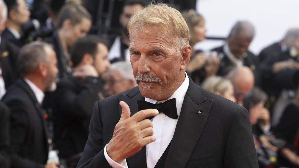 Cannes 77. Costner nel Far West: "Quattro film, pago io. Rendo giustizia ai nativi"