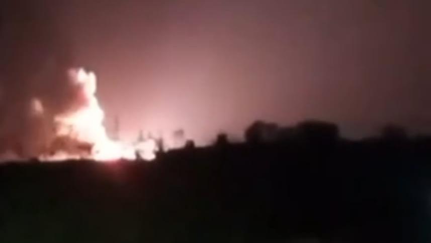 Esplosioni e fiamme in un aeroporto militare russo in Crimea