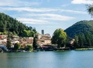 Le meraviglie del lago di smeraldo