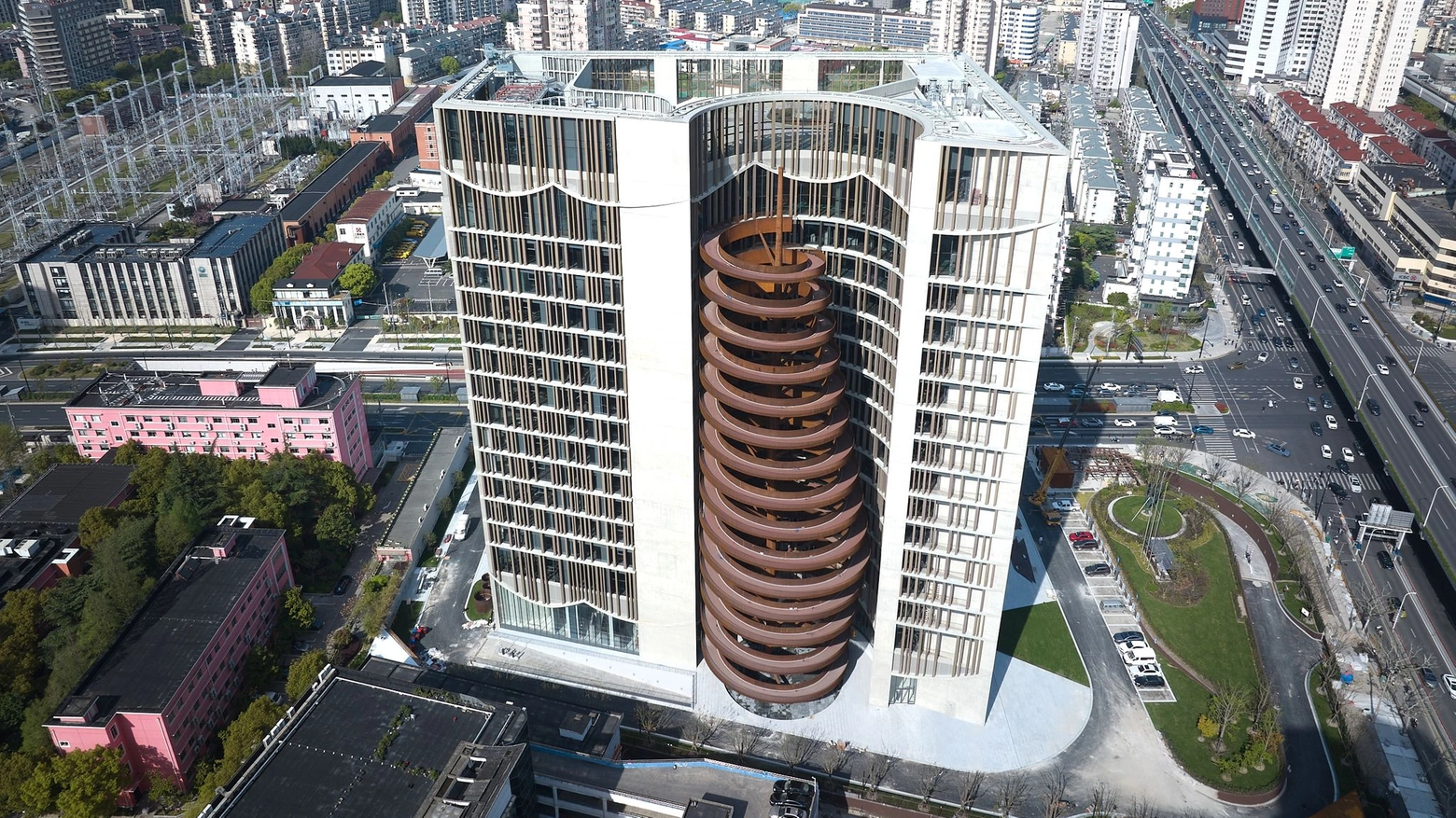 Palazzo di 16 piani a Shanghai, firmato da studio italiano Architettura