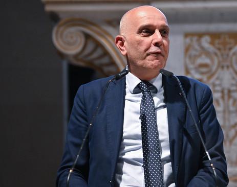 "Un investimento per la comunità" "Un investimento per la comunità"