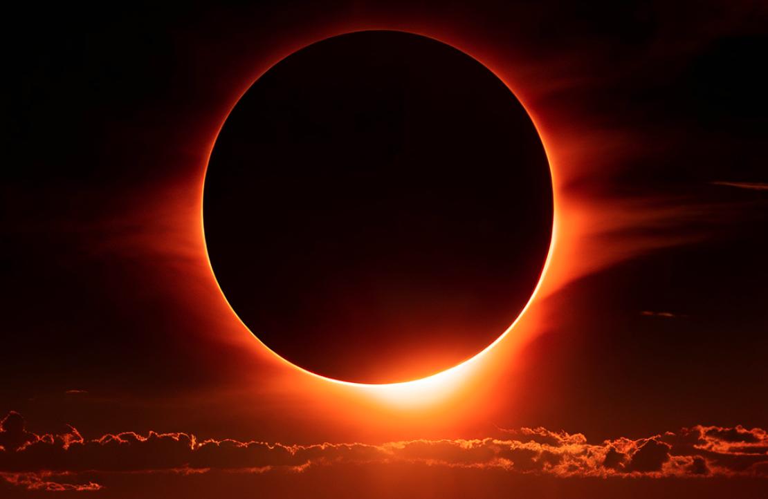 Eclissi totale di sole 2024: la guida definitiva per osservarla al meglio