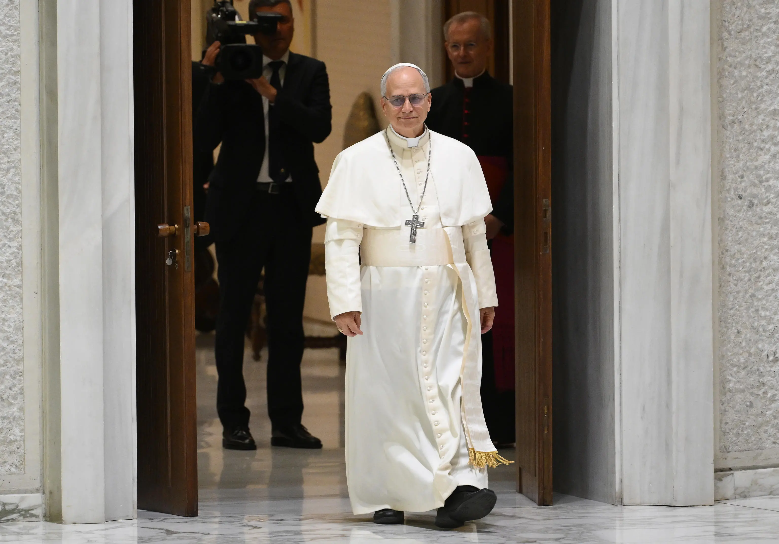 Papa Leone XIV incontra i media e cita Francesco: “Disarmiamo la comunicazione, purifichiamola dall'aggressività”