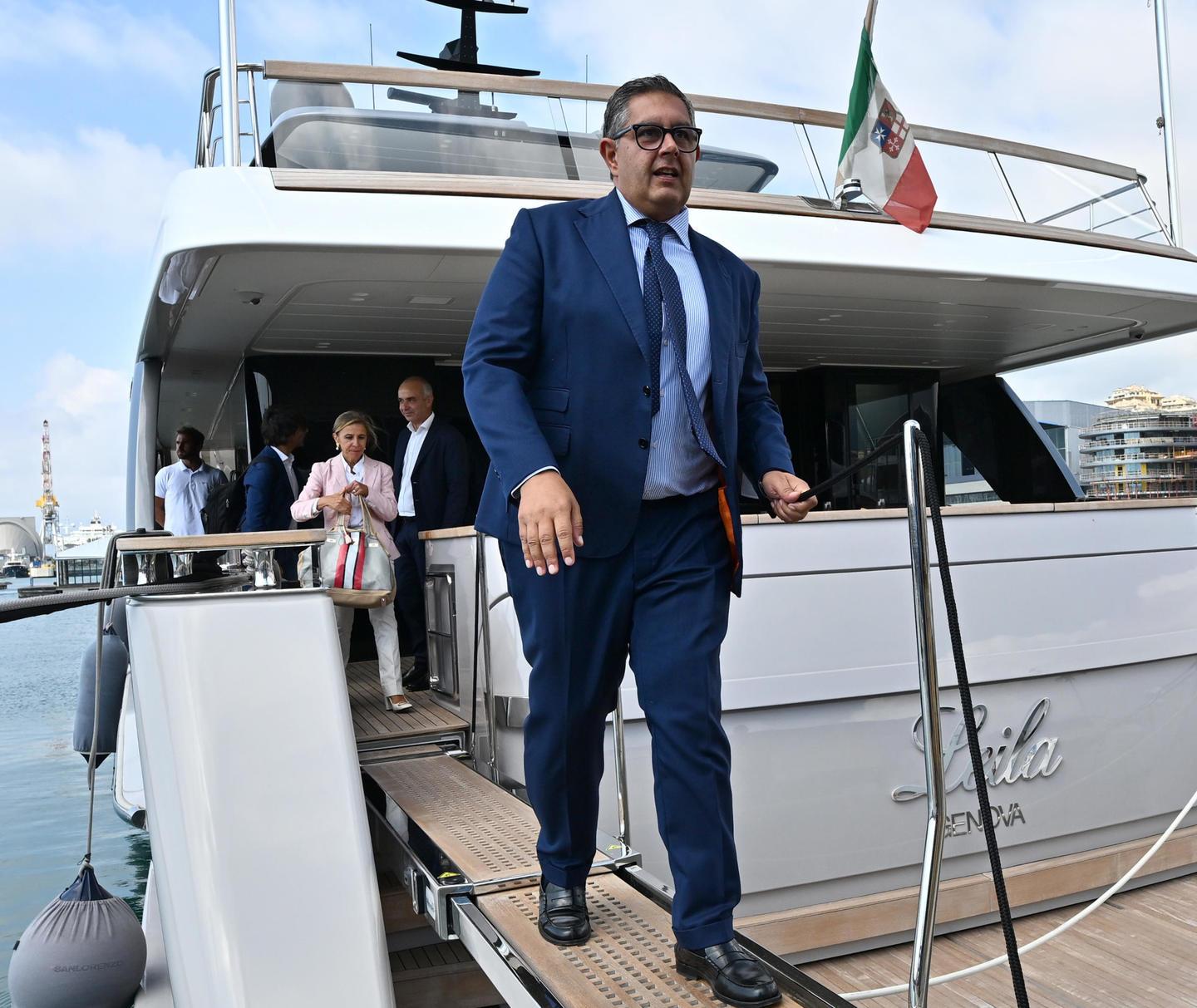 Gli incontri sullo yacht di Spinelli con Toti e Signorini (senza cellulari), a casa dell’imprenditore trovati ...