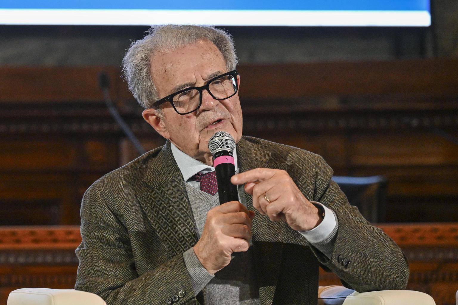 romano prodi critica l europa assente nella mediazione delle crisi internazionali