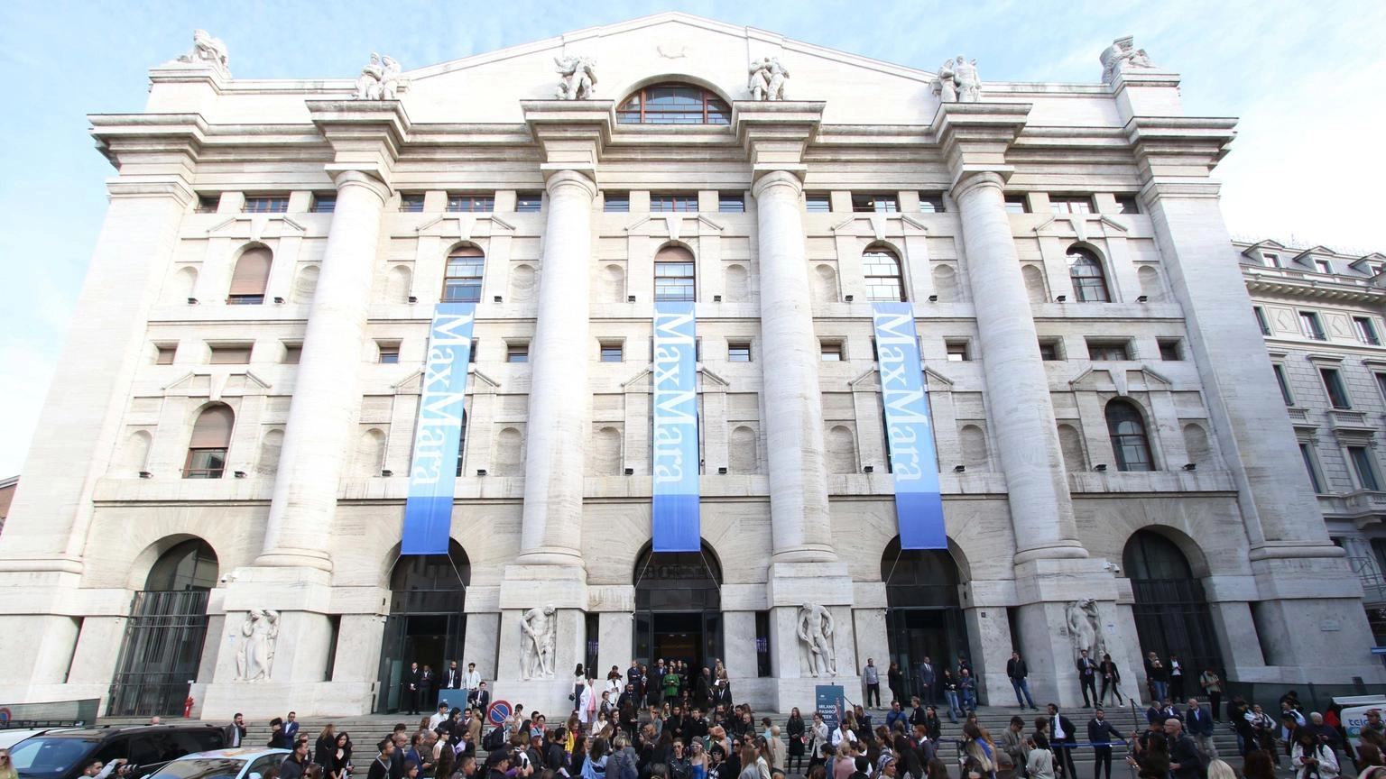 Borsa: Milano risale (+0,06%), bene Saipem, Mps e Intesa