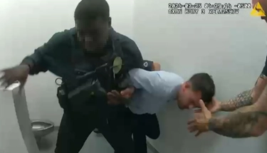 Studente italiano pestato in cella, gli Usa: “C’è un’indagine sugli agenti”