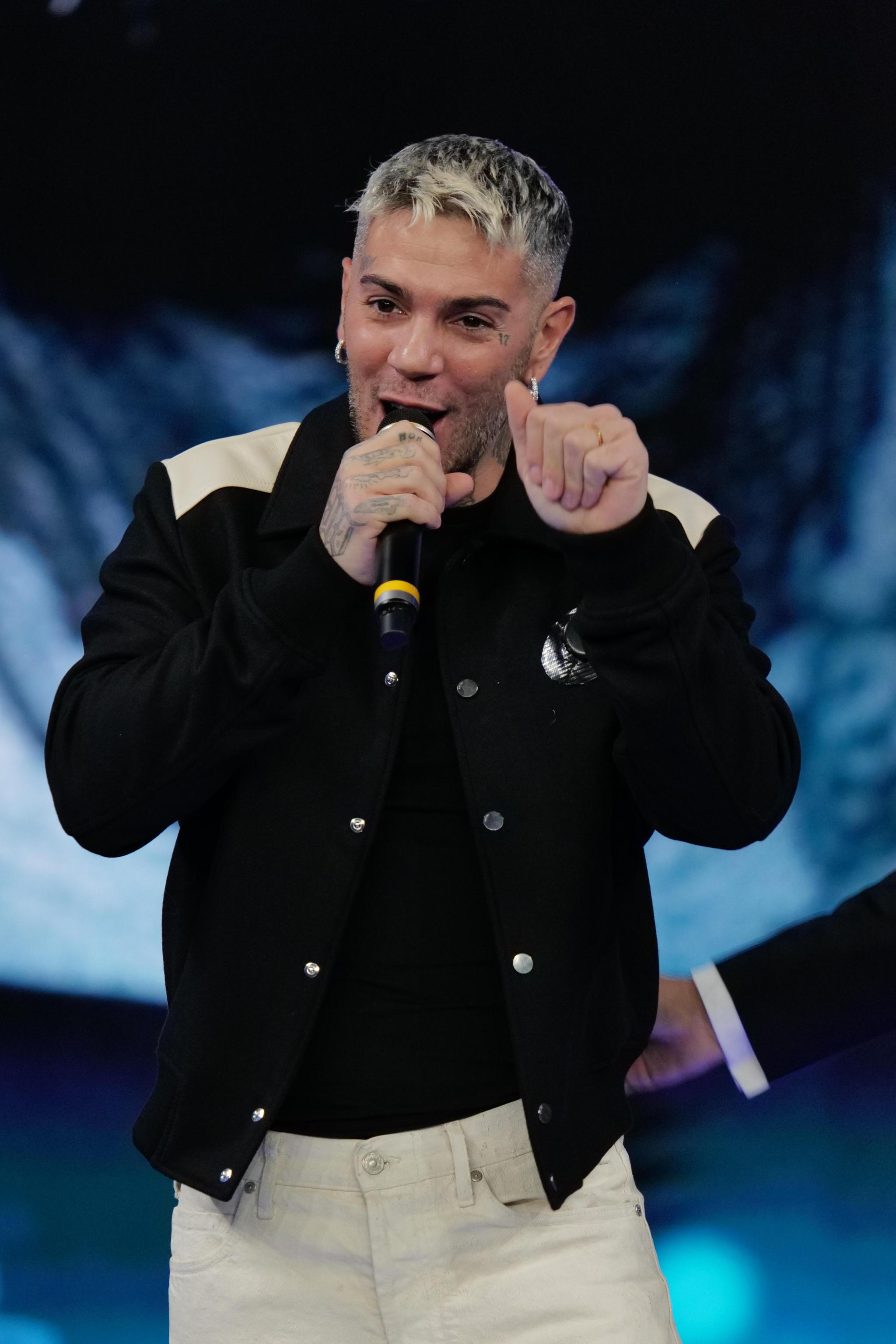 Emis Killa da Quotidiano.net Emis Killa si ritira dal Festival di Sanremo