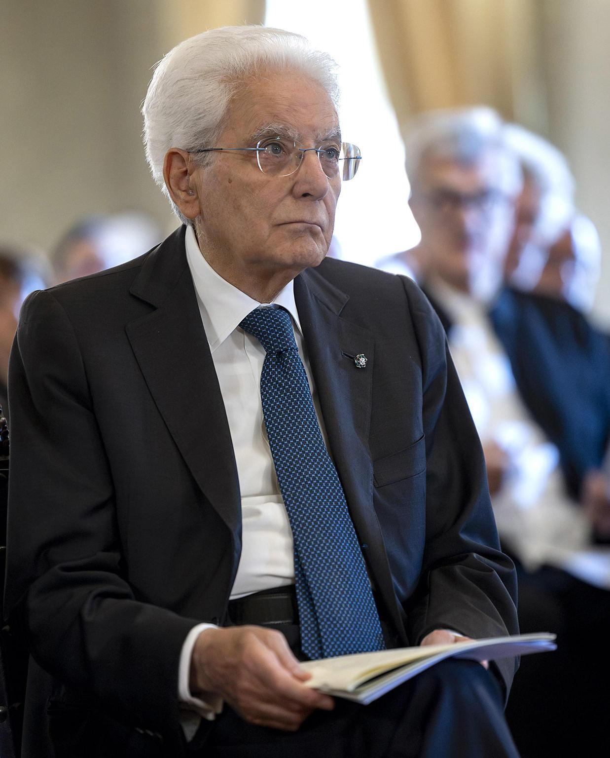 mattarella sui rifugiati fare di pi249 232 un dovere morale