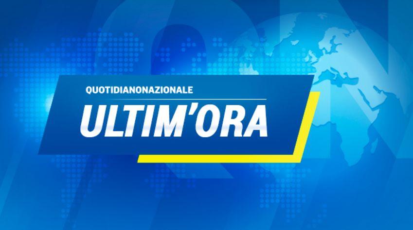 Aereo precipita da Quotidiano.net Aereo precipita a San Paolo almeno 2 morti Lo schianto su un bus di linea Ferito motociclista di passaggio
