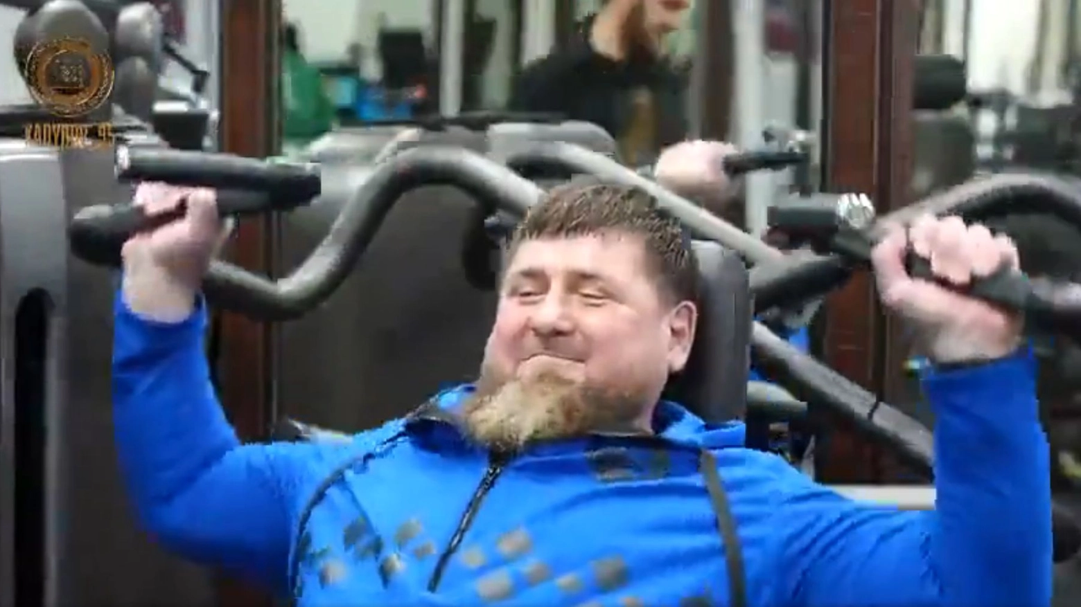 In un video Kadyrov si allena in palestra