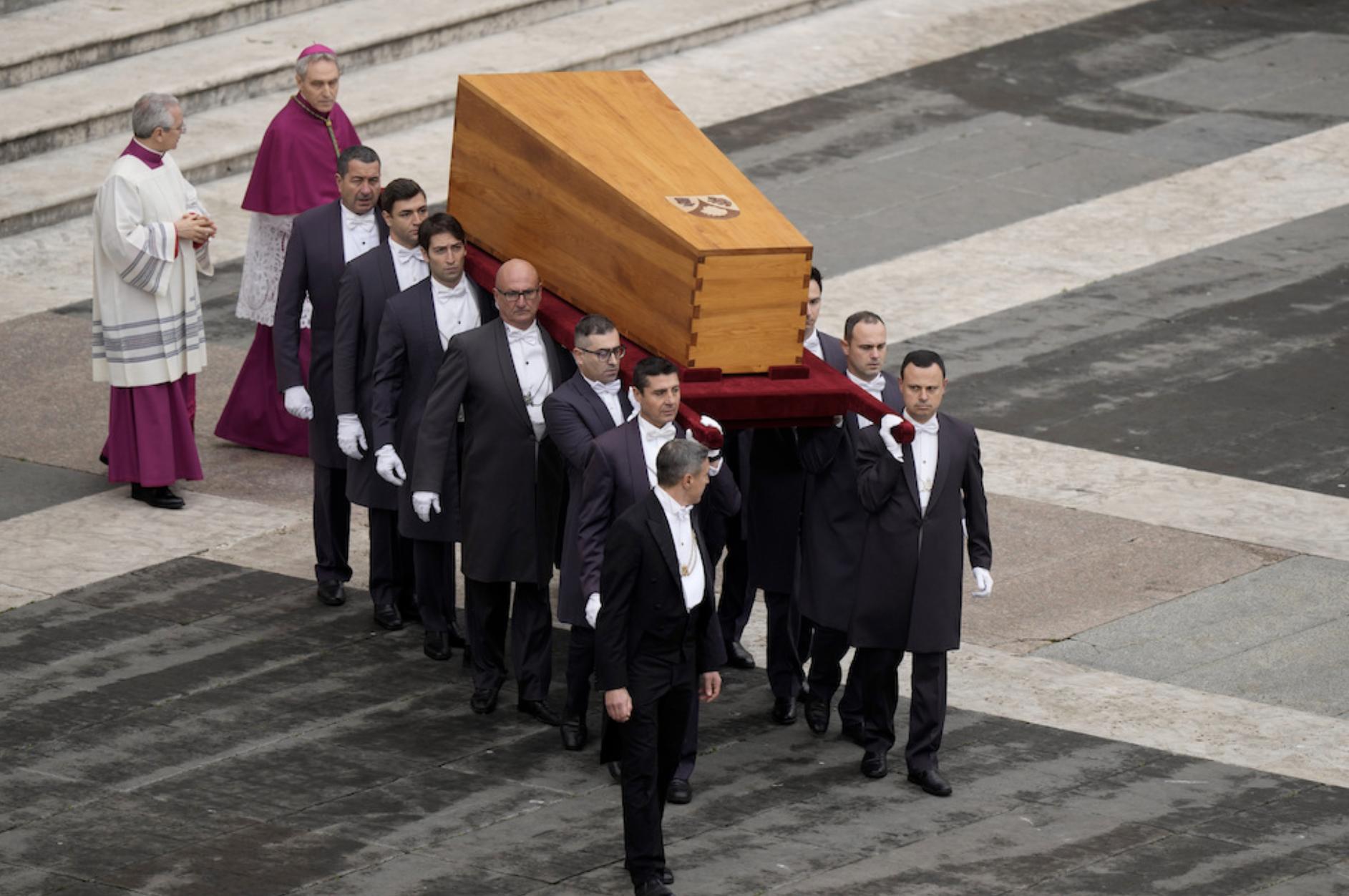 Un momento dei funerali del Papa Emerito Benedetto XVI