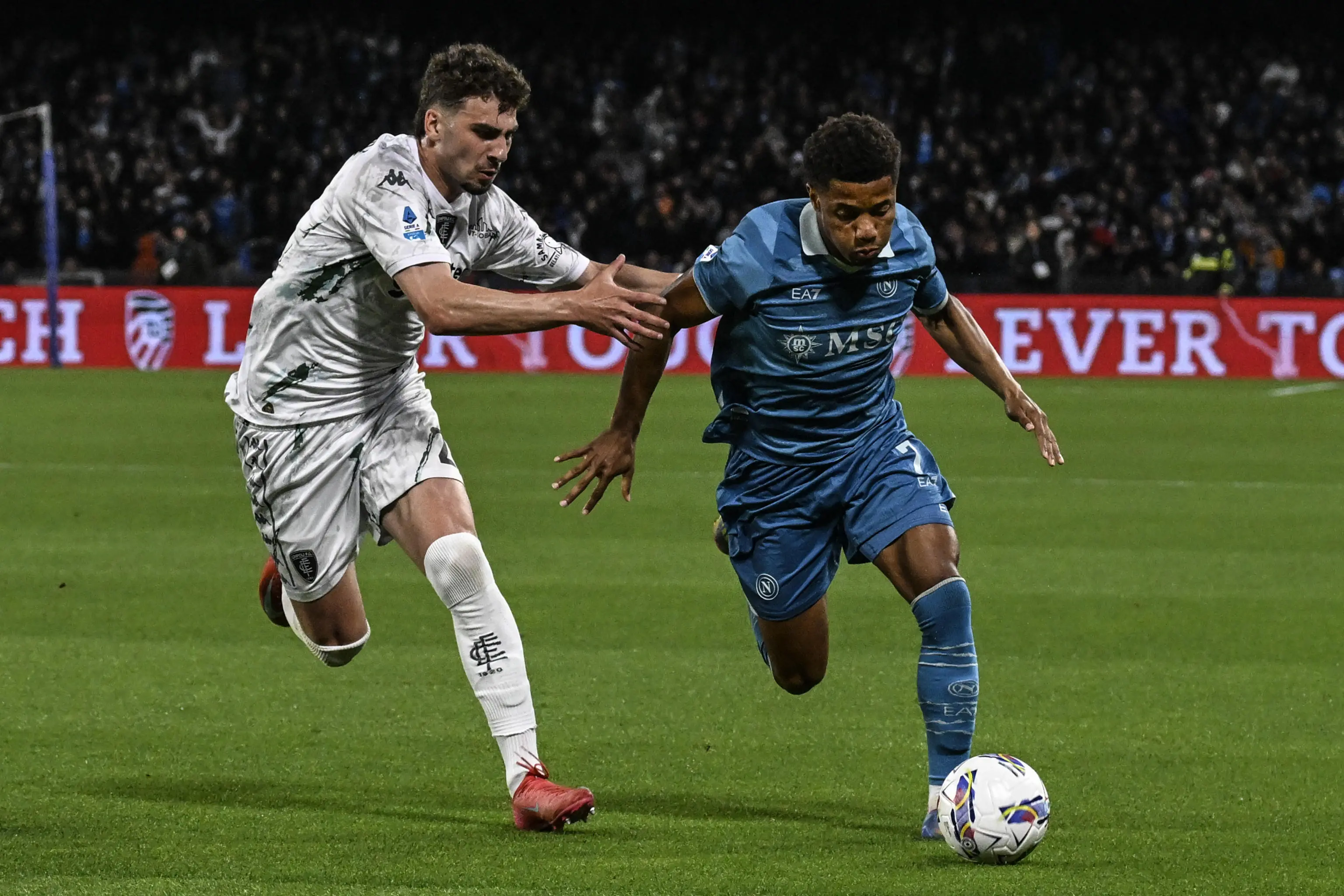 Napoli, torna il rebus modulo: tra 4-3-3 e 3-5-2 è Neres l'ago della bilancia