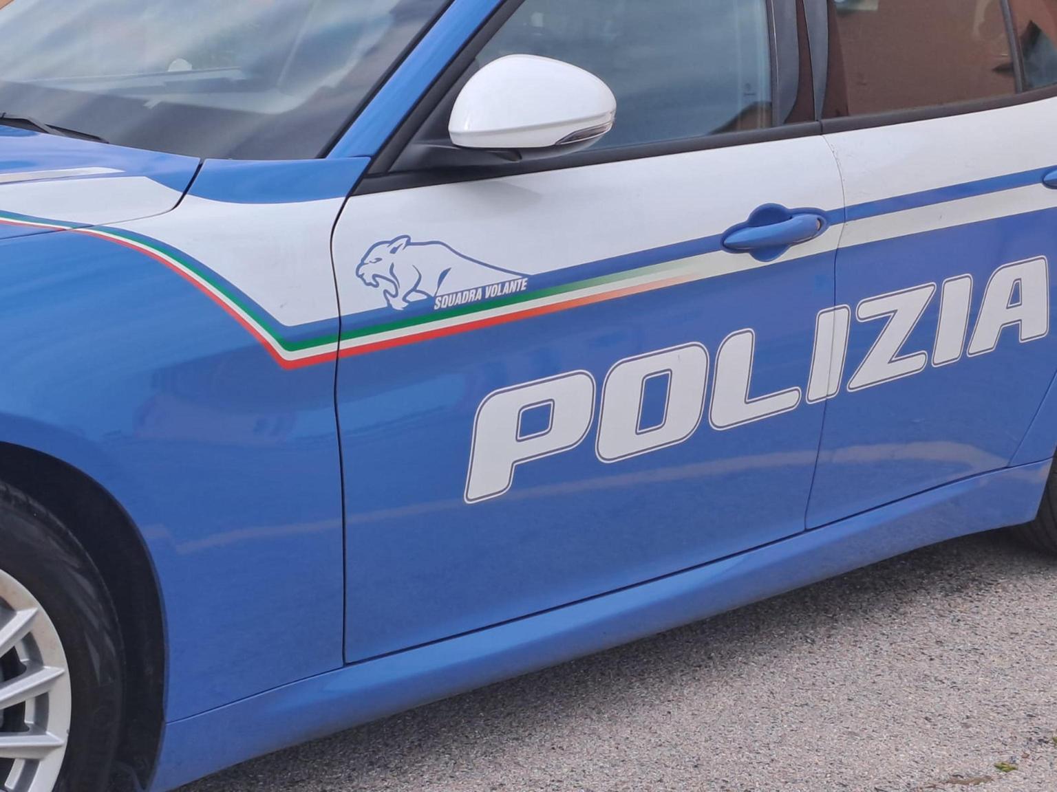 accoltellato a morte in spiaggia un fermo per l omicidio