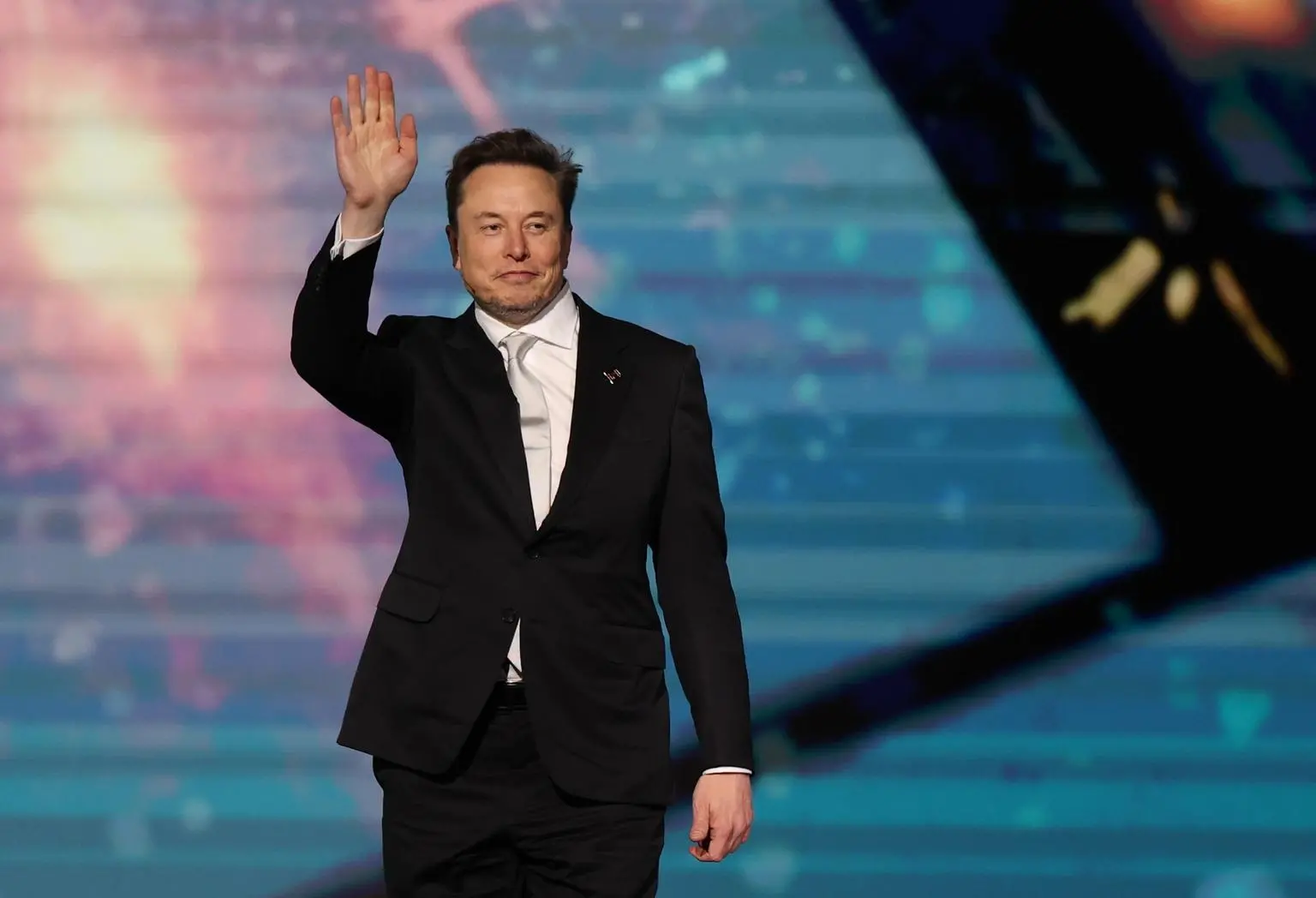 Elon Musk rassicura su Tesla: vendite in calo in Europa ma forti altrove