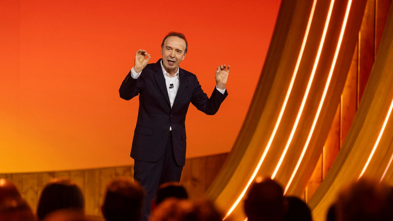Roberto Benigni, durante il suo show "Il Sogno", su Rai1 Roberto Benigni, durante il suo show "Il Sogno", su Rai1