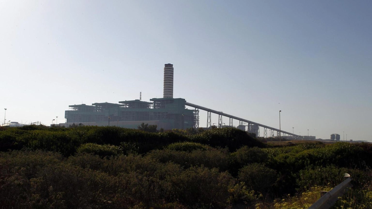 Oltre 50 manifestazioni di interesse per la reindustrializzazione di Brindisi, puntando su energia rinnovabile e sostenibilità. Oltre 50 manifestazioni di interesse per la reindustrializzazione di Brindisi, puntando su energia rinnovabile e sostenibilità.