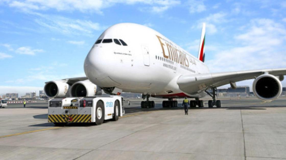 Emirates, utili 2023 24 in rialzo del 63%, investe in Italia