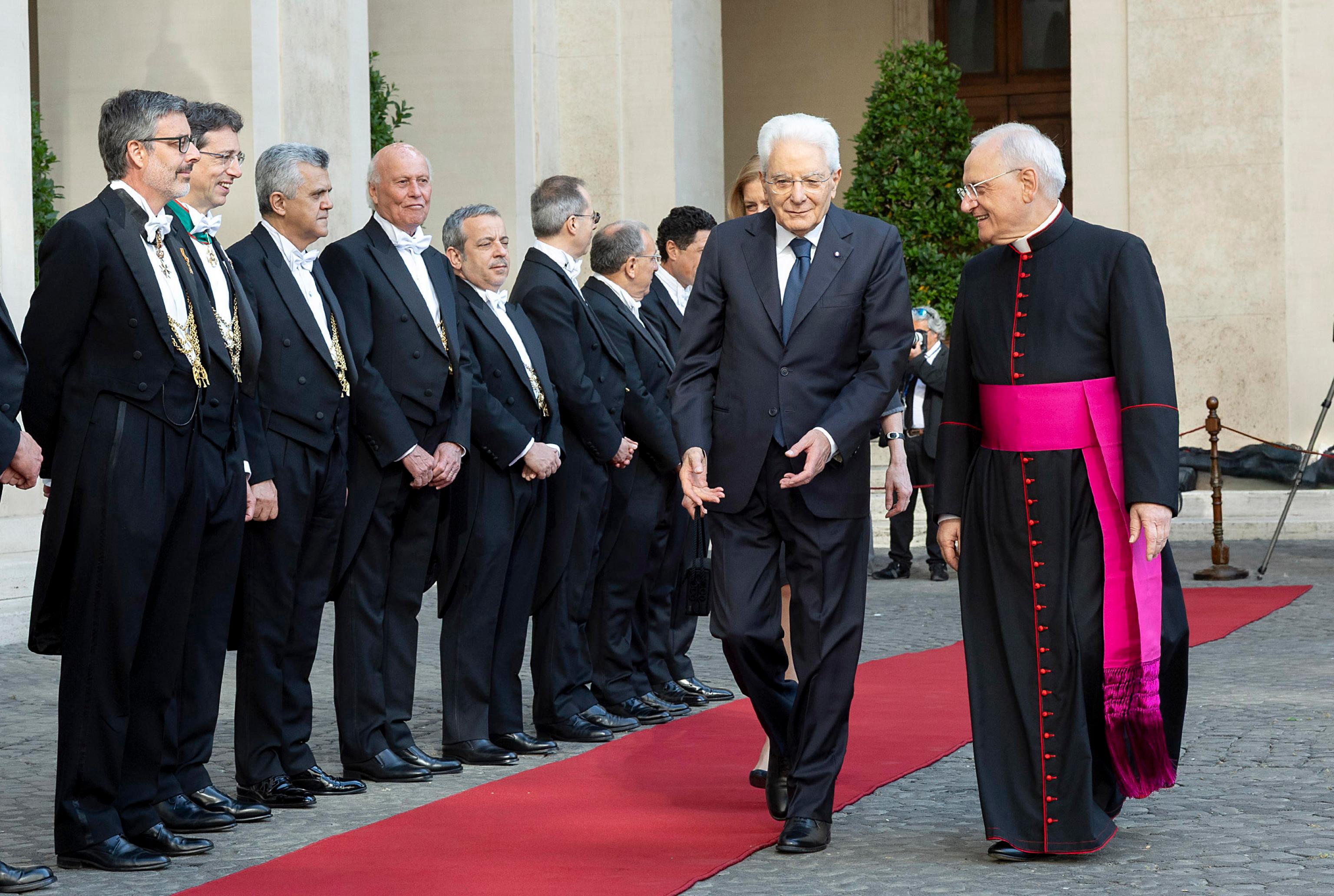 Mattarella in Vaticano: primo incontro ufficiale con Papa Leone XIV Mattarella in Vaticano: primo incontro ufficiale con Papa Leone XIV