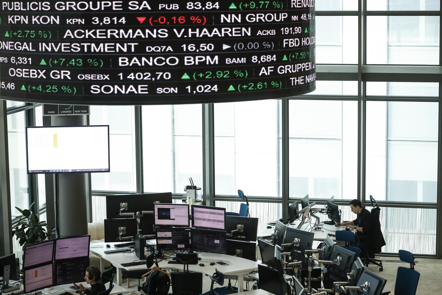 borsa milano in rialzo 013 con azimut