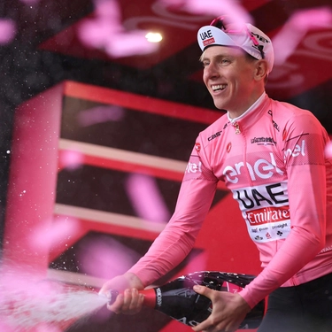 Giro d'Italia 2024, Pogacar: "La maglia rosa un sogno e un onore sulla salita di Pantani"