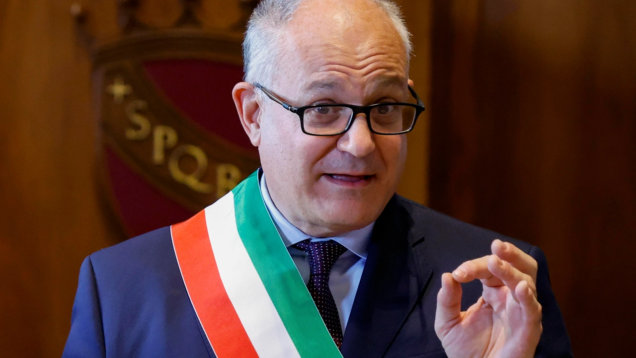 Il sindaco di Roma, Roberto Gualtieri (Ansa/Fabio Frustaci)