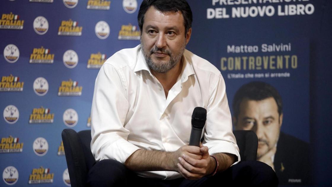 Salvini, Macron pericoloso, contrari a nostri soldati in Ucraina