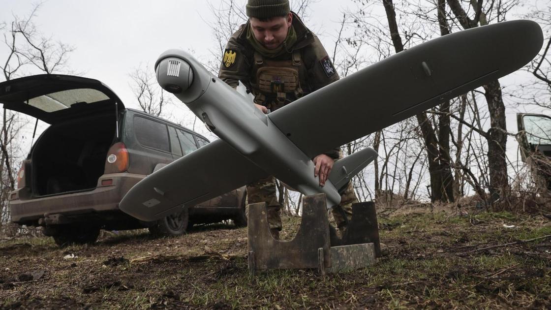 Mosca, nella notte abbattuti 50 droni ucraini