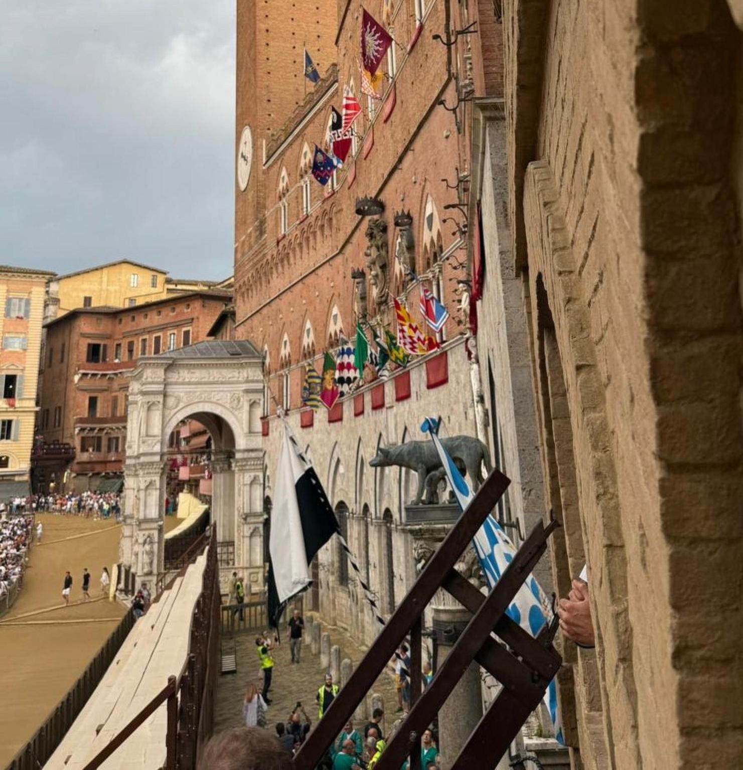 Il Palio di Siena rinviato a causa della pioggia