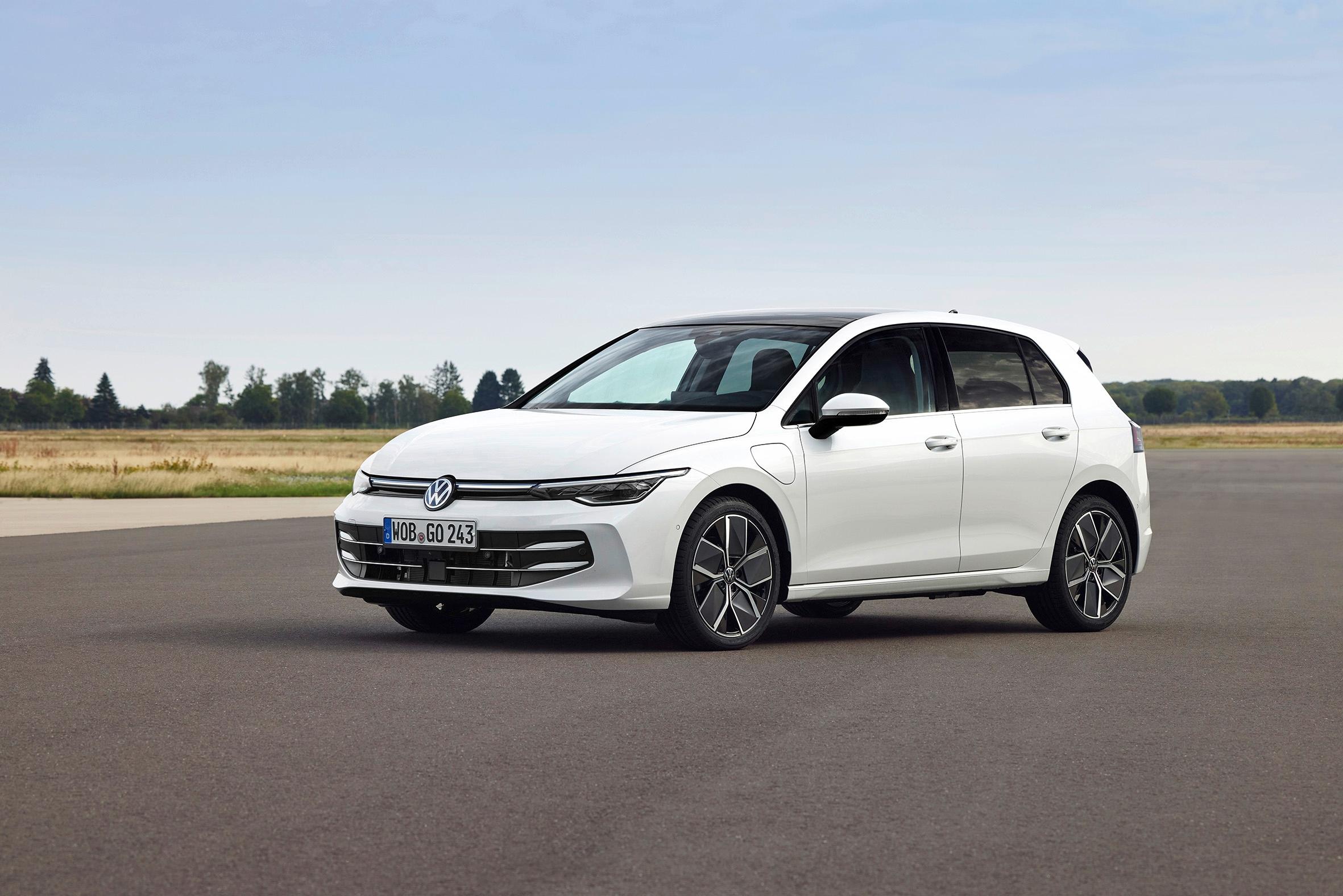 Volkswagen Golf 8 eHybrid plug in: quante novità