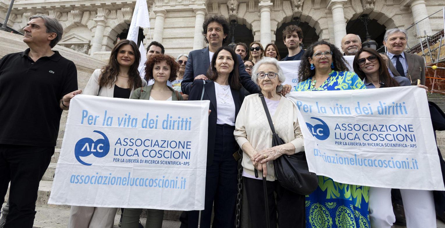 Il dramma di Libera alla Consulta: "Sono paralizzata, voglio l’eutanasia" Il dramma di Libera alla Consulta: "Sono paralizzata, voglio l’eutanasia"