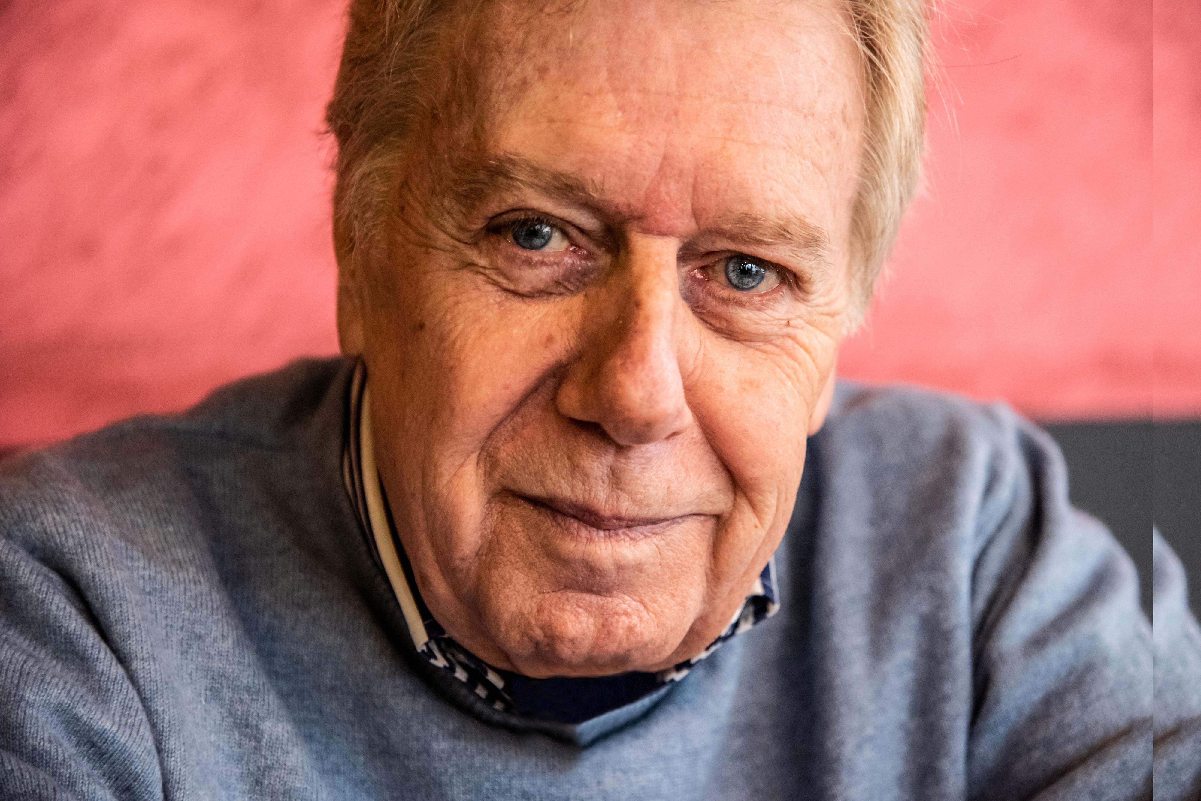 Claudio Lippi, tv e vita: “Se avessi detto no a Silvio avrei meritato il manicomio” Claudio Lippi, tv e vita: “Se avessi detto no a Silvio avrei meritato il manicomio”