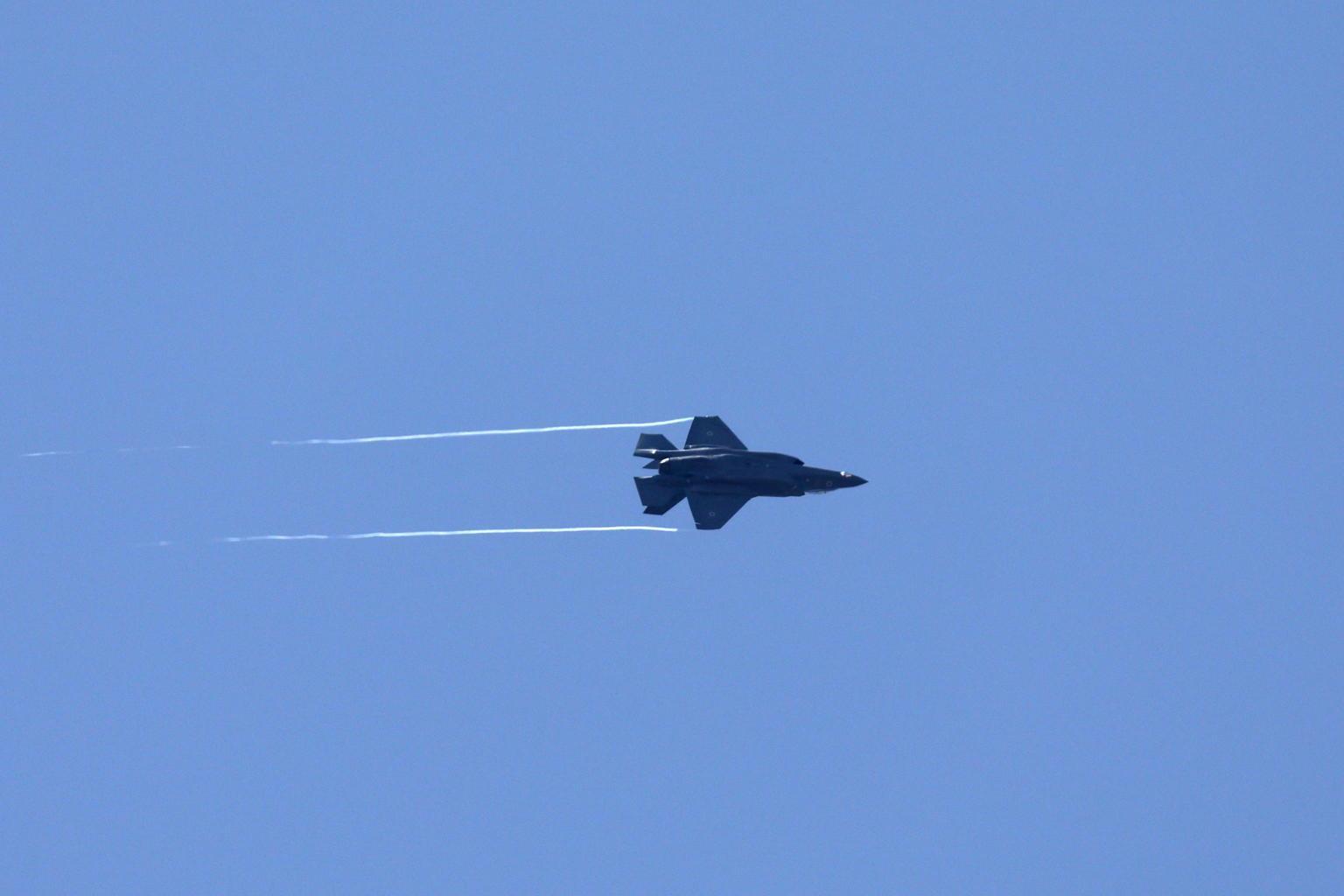 Israele colpisce armi siriane dopo attacchi con razzi verso il suo territorio Israele colpisce armi siriane dopo attacchi con razzi verso il suo territorio