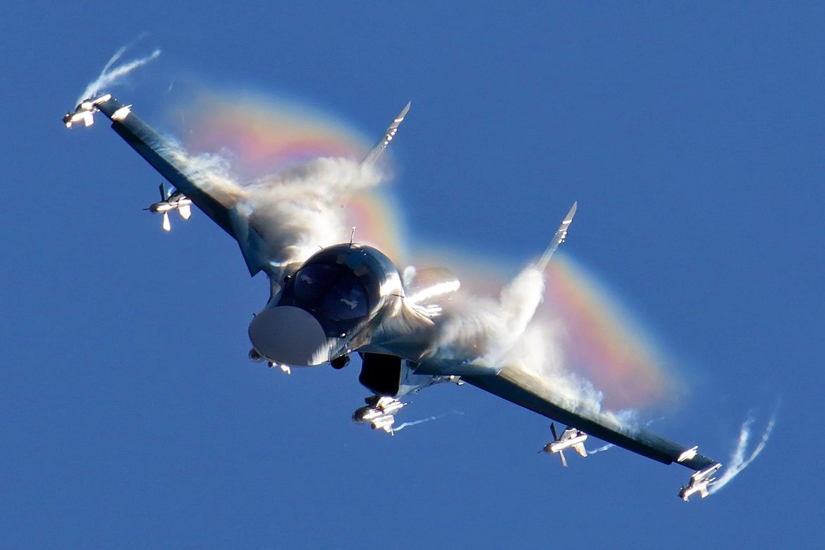 Un cacciabombardiere Sukhoi Su-34