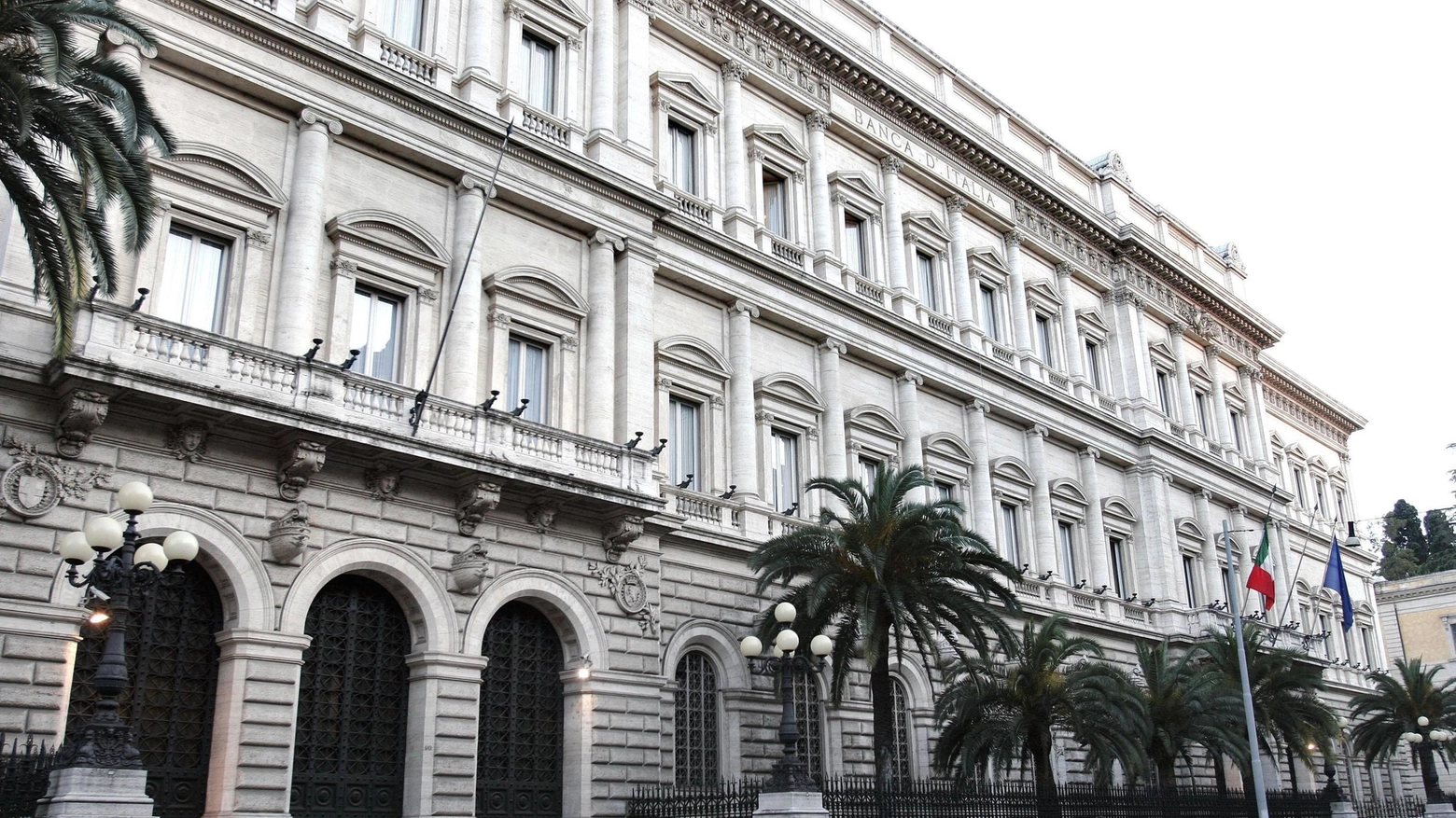 Le proposte di Banca d'Italia per le agevolazioni da mettere in campo per efficientare le case secondo i requisiti Ue: mutui green o trasferimenti monetari diretti. “Le agevolazioni dovrebbero essere certe e con un adeguato livello di stabilità”
