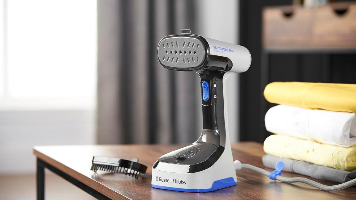 Ferro stiro da Quotidiano.net Ferro da stiro verticale Russell Hobbs tuo con soli 2999€ per poche ore