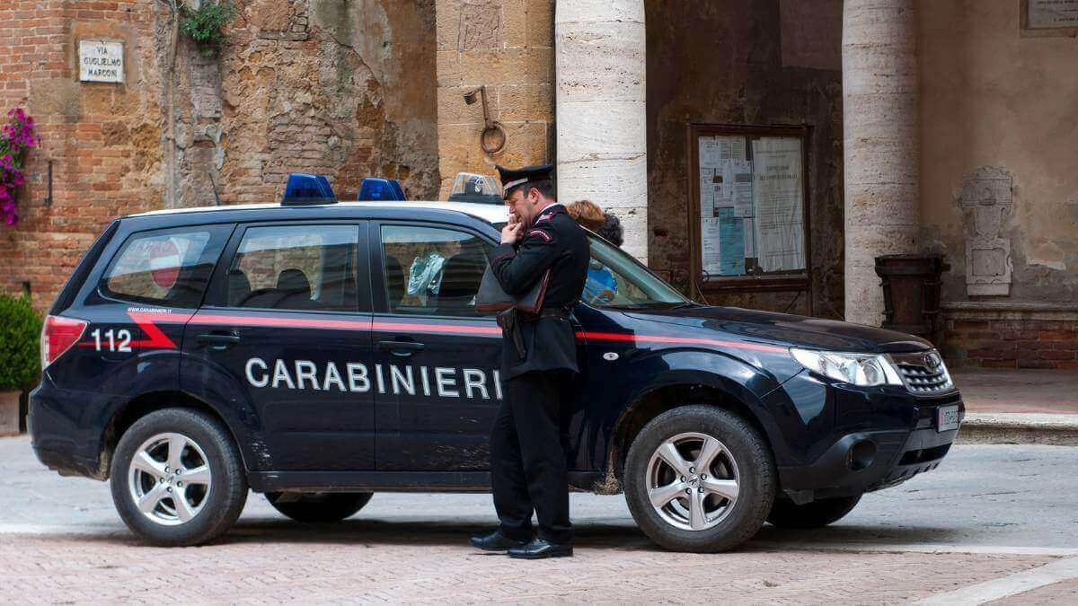 La coppia è stata arrestata dai carabinieri