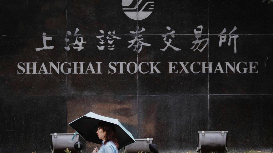 Borsa: Shanghai apre a +0,07%, Shenzhen a  0,13%