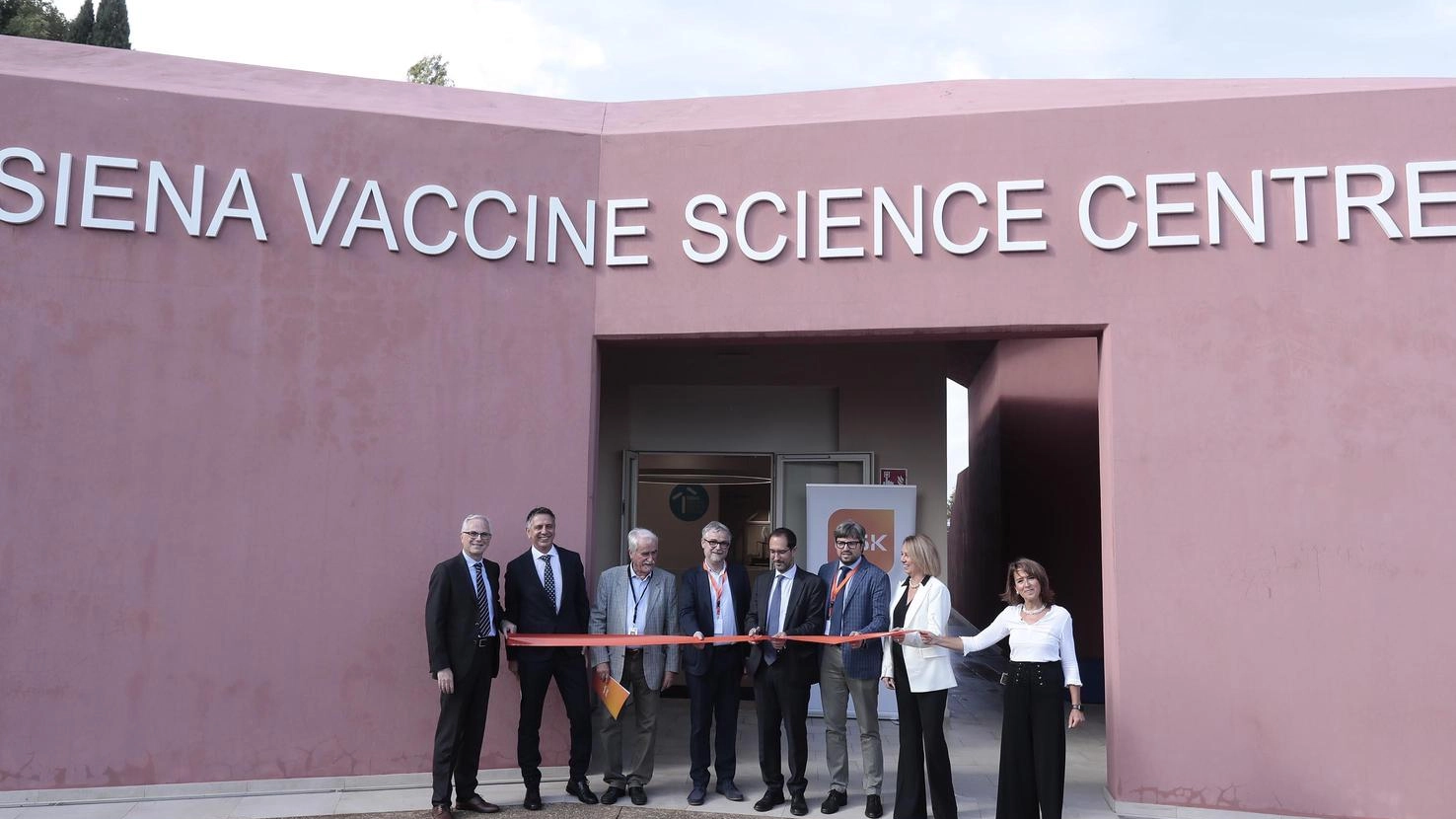A Siena cresce il polo di Gsk: "I nostri vaccini per i Paesi poveri"
