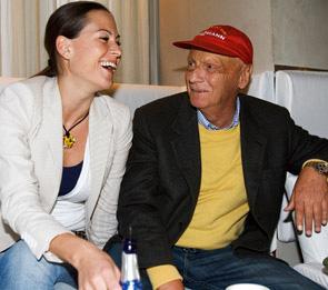 Eredità Niki Lauda, la vedova che gli donò un rene vince la causa: a lei il 16% del patrimonio