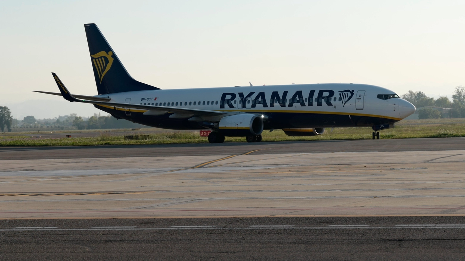 Aereo Ryanair in pista (foto di archivio Frasca)