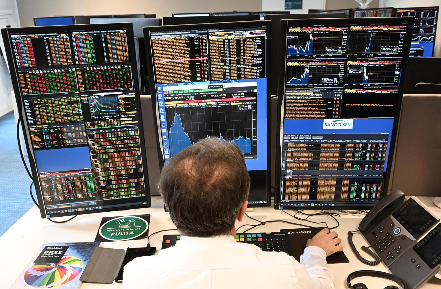Lo spread tra Btp e Bund apre stabile a 85 punti Lo spread tra Btp e Bund apre stabile a 85 punti