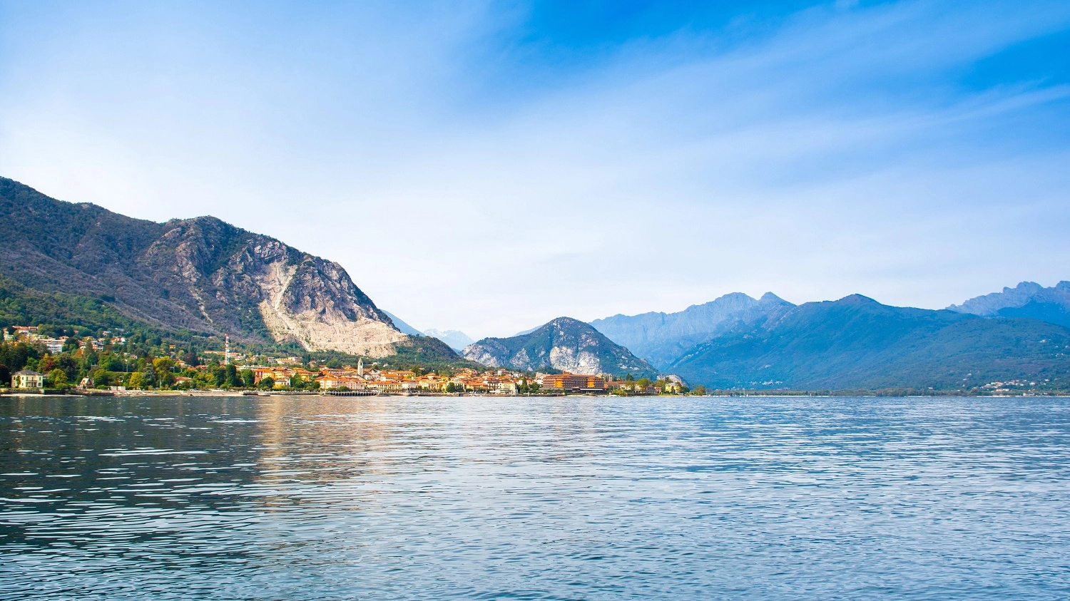 La regione racconta l’eleganza dell’arcipelago del lago Maggiore e presenta questa meraviglia al pubblico planetario dell’esposizione universale